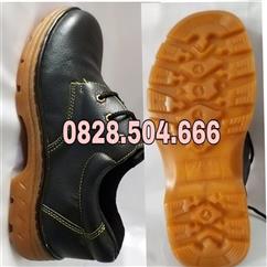 Giày da bảo vệ