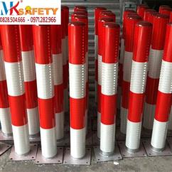 Cọc cảnh báo thép trắng đỏ