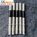Gậy điều khiển giao thông đen trắng