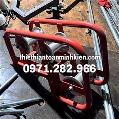 Con lăn kéo cáp góc