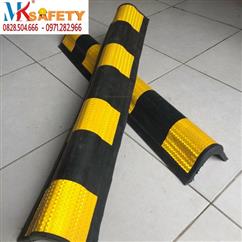 Ốp góc cột tròn