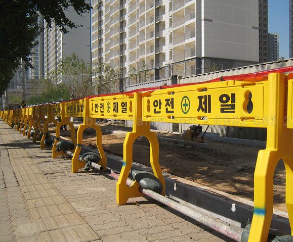 rào chắn phân làn