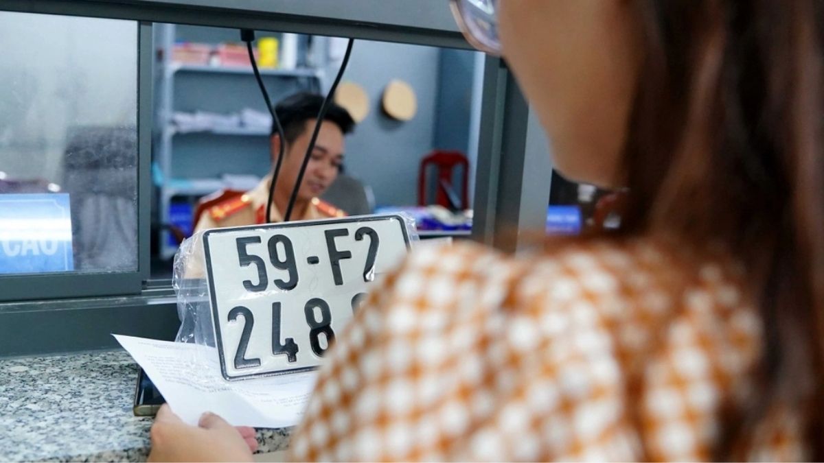 Biển số xe máy định danh